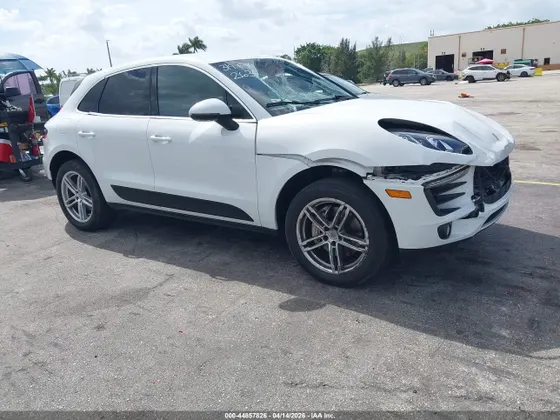 2015 Porsche Macan S