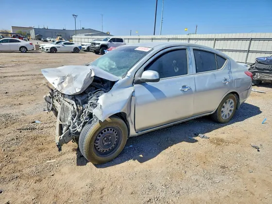 2013 Nissan Versa SL