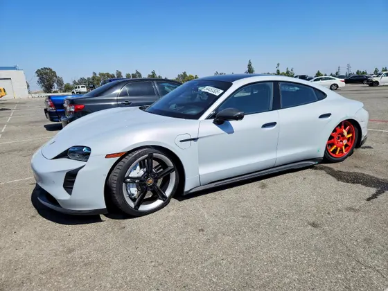 2022 Porsche Taycan GTS