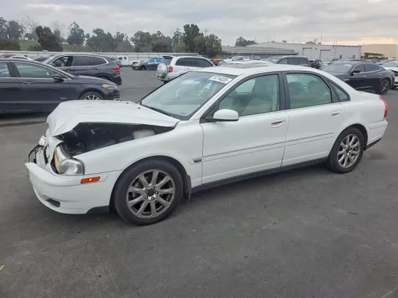 2004 Volvo S80