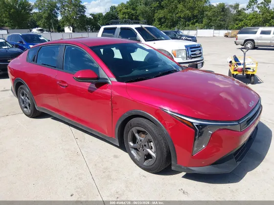 2026 Kia K4 LXS