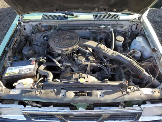 1989 Nissan Hardbody King Cab 2WD KING CAB