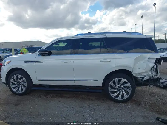 2023 Lincoln Navigator Reserve