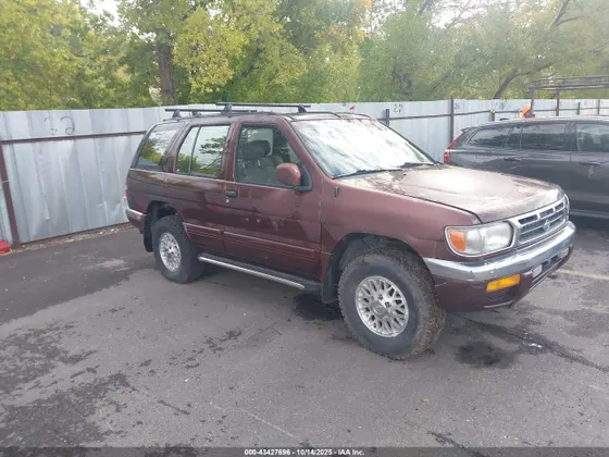 1998 Nissan Pathfinder XE
