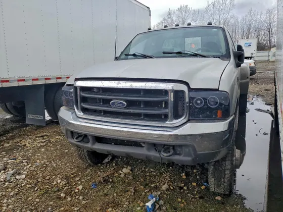 2000 Ford Super Duty F-350 DRW XL