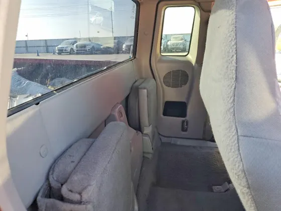 2002 Mazda B-Series 4WD Truck SE