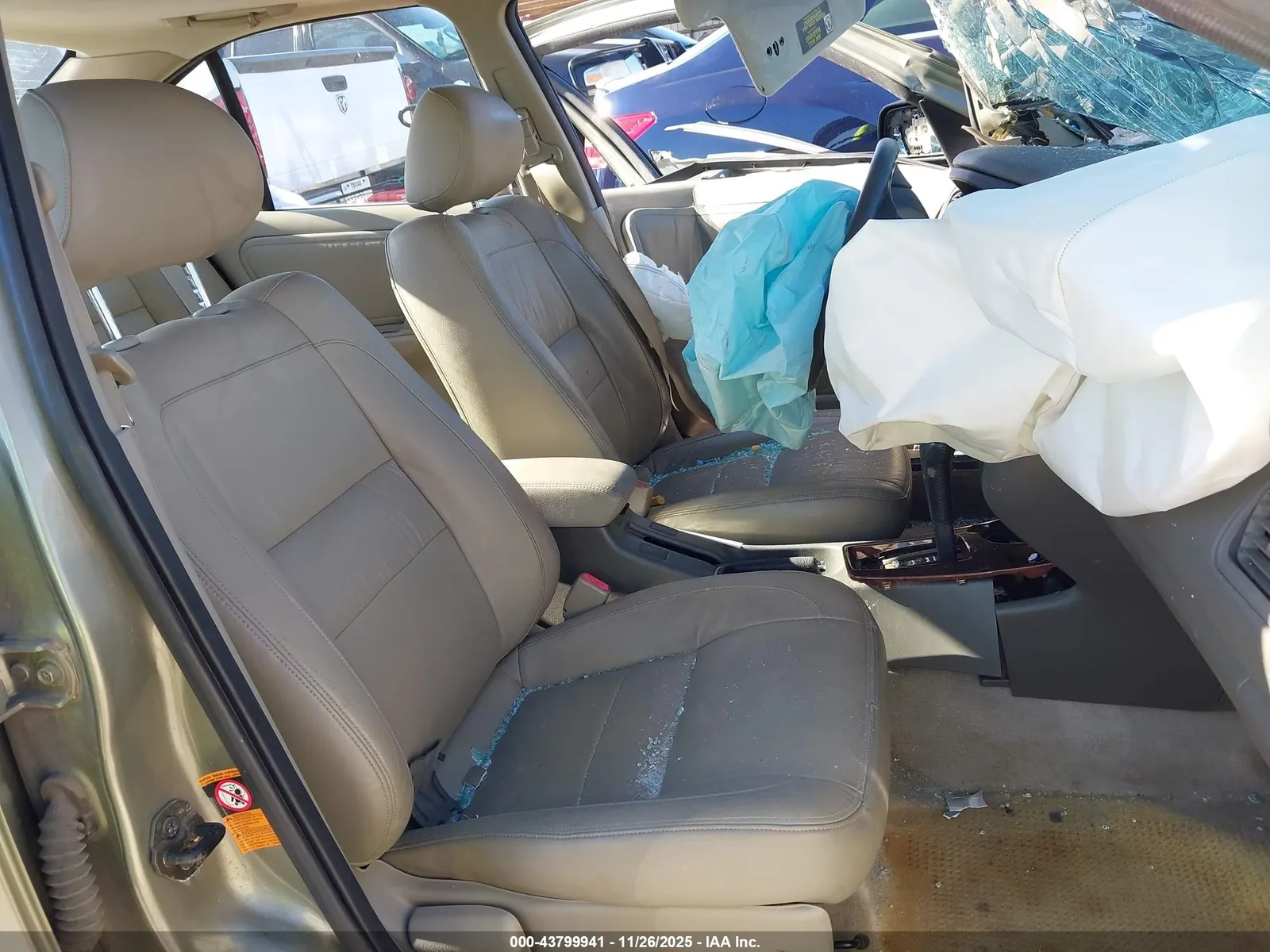 2001 INFINITI G20 Luxury