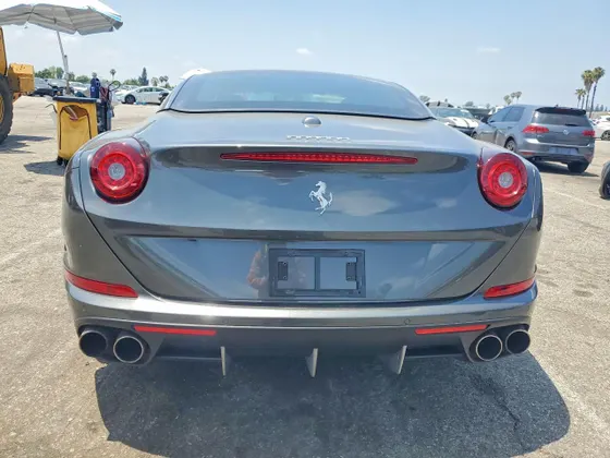 2016 Ferrari California T