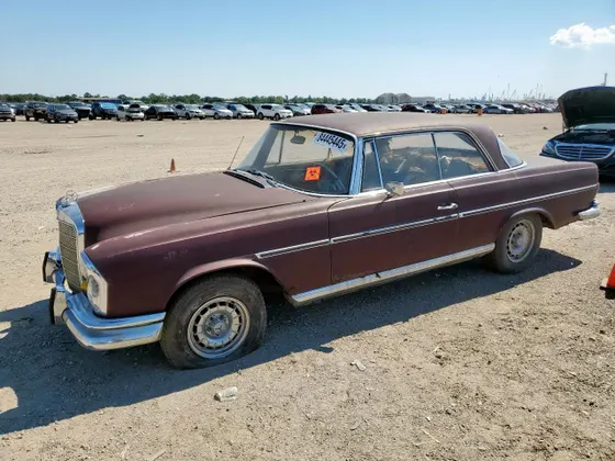 1965 Mercedes-Benz 220 220 SE