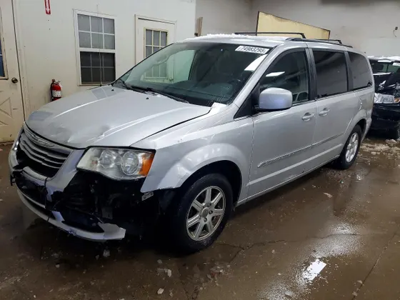 2012 Chrysler Town & Country Touring