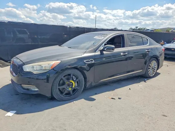 2017 Kia K900 Luxury