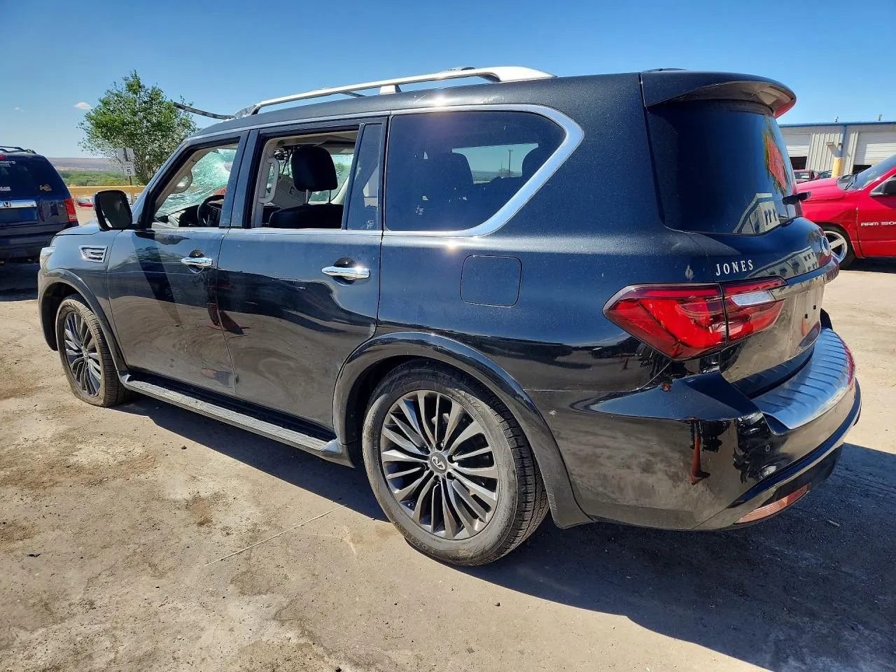 2021 INFINITI QX80 LUXE