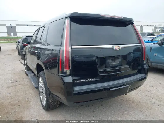 2017 Cadillac Escalade Platinum