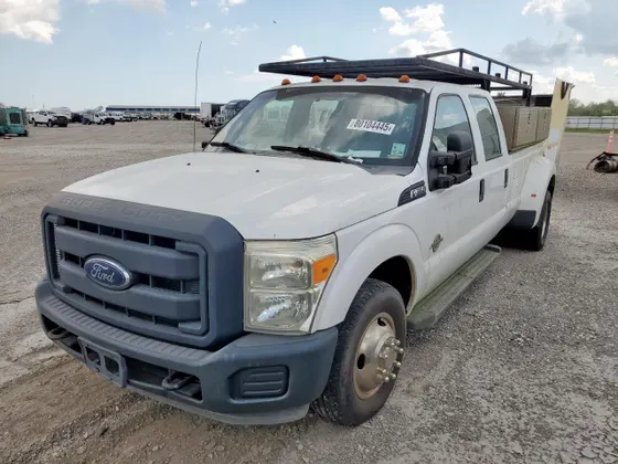 2013 Ford Super Duty F-350 DRW XL