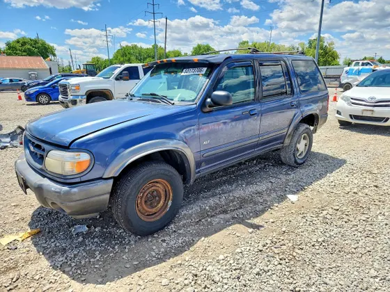 2001 Ford Explorer XLT