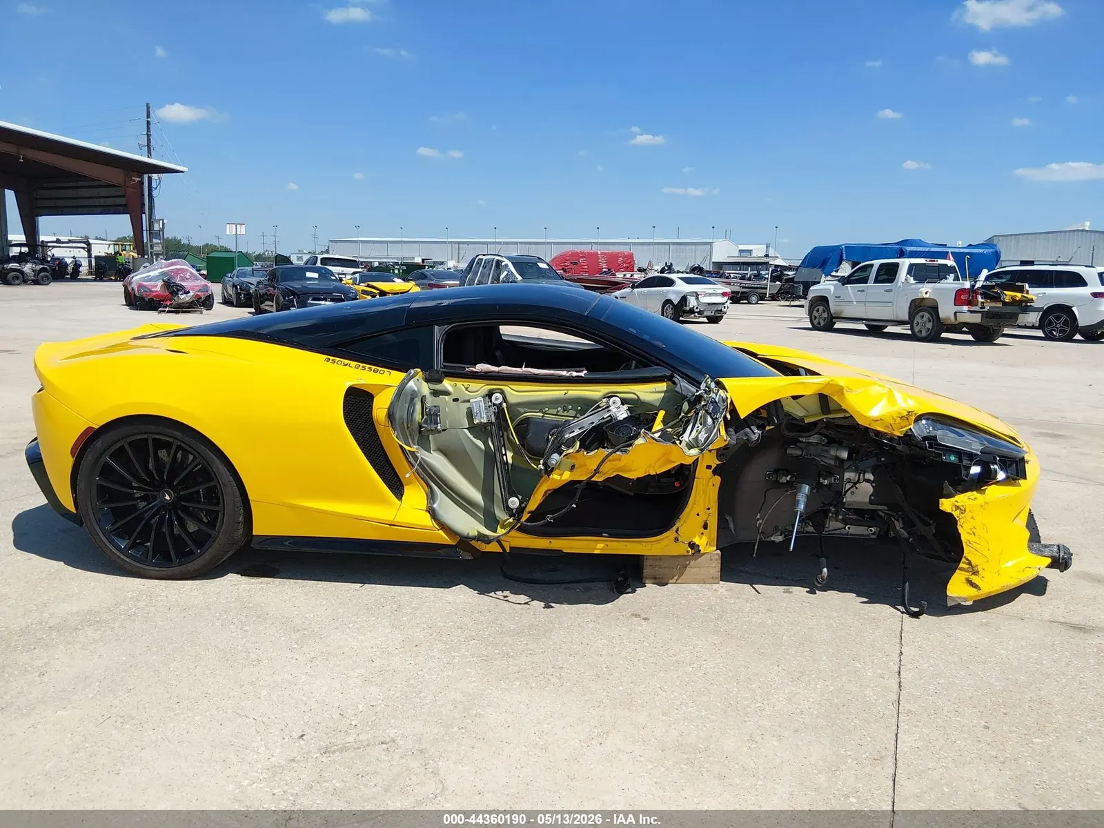 2021 McLaren GT COUPE