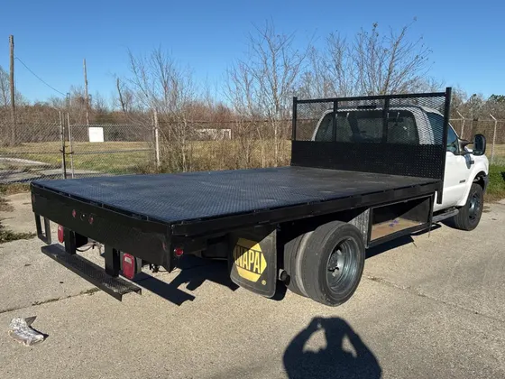 2004 Ford F-550 SUPER DUTY
