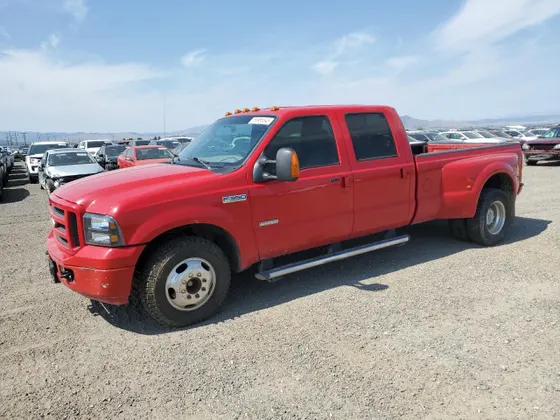 2005 Ford Super Duty F-350 DRW XL