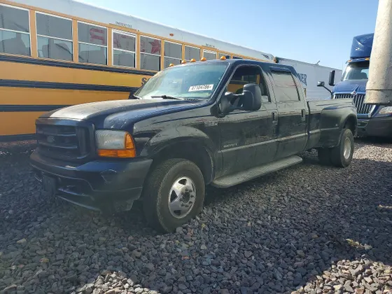 2001 Ford Super Duty F-350 DRW XL
