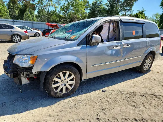 2015 Chrysler Town & Country Touring