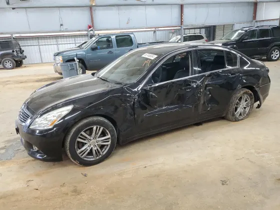 2012 INFINITI G37 Sedan x