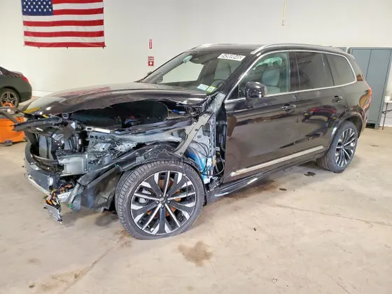 2026 Volvo XC90 Plus
