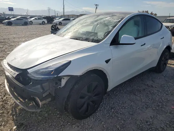 2025 Tesla Model Y Long Range
