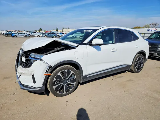 2023 VinFast VF 8 Plus