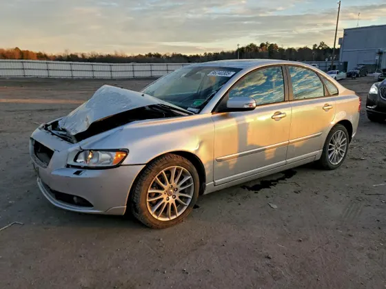 2009 Volvo S40 2.4L