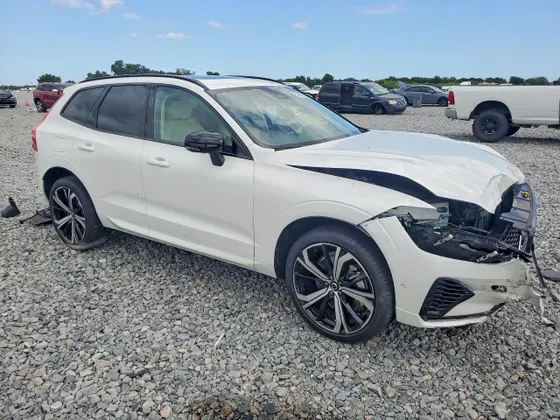 2025 Volvo XC60 Plug-In Hybrid Ultra