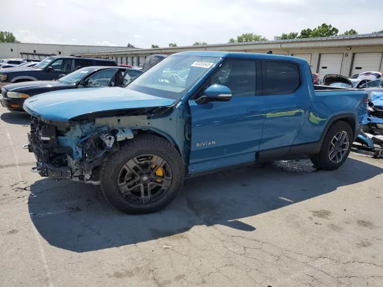 2022 Rivian R1T Launch Edition