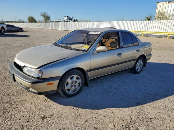 1992 INFINITI G20 Luxury Sports