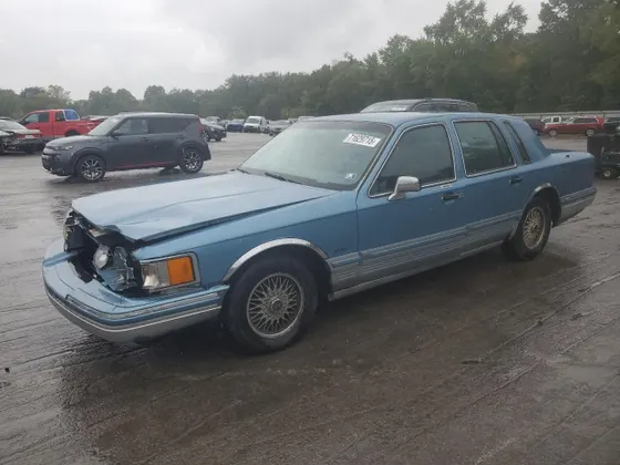 1993 Lincoln Town Car Executive
