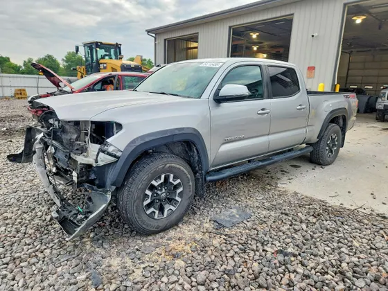 2022 Toyota Tacoma 4WD TRD Off Road