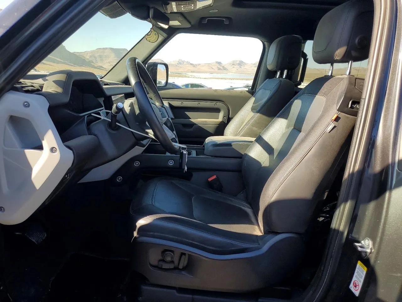 2023 Land Rover Defender X-Dynamic SE