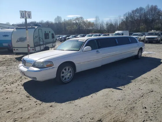 2008 Lincoln Town Car Limousine Pkg