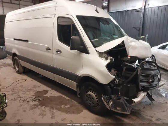 2024 Mercedes-Benz SPRINTER HIGH ROOF 4-CYL DIESEL HO