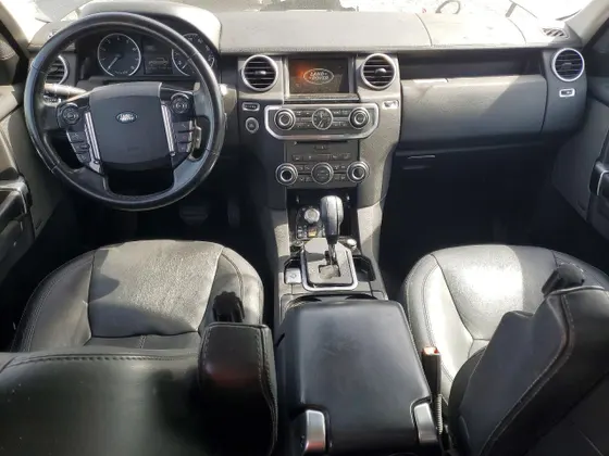 2013 Land Rover LR4 LUX
