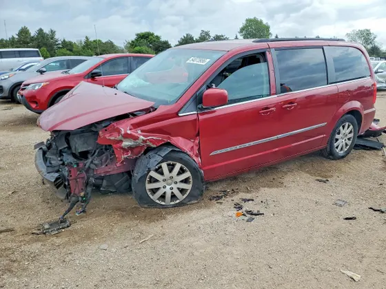 2016 Chrysler Town & Country Touring