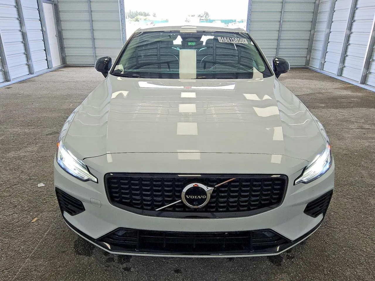 2023 Volvo S60 Recharge Plug-In Hybrid Plus Dark Theme