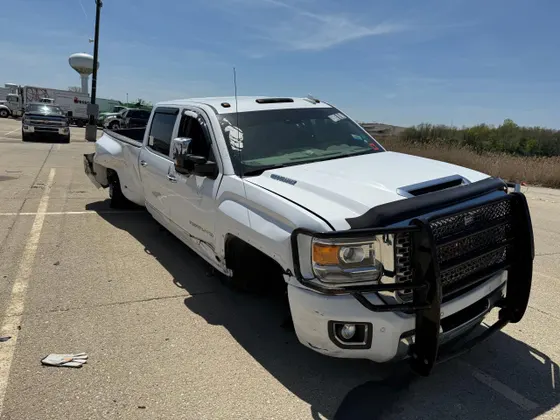 2017 GMC Sierra 3500HD Denali