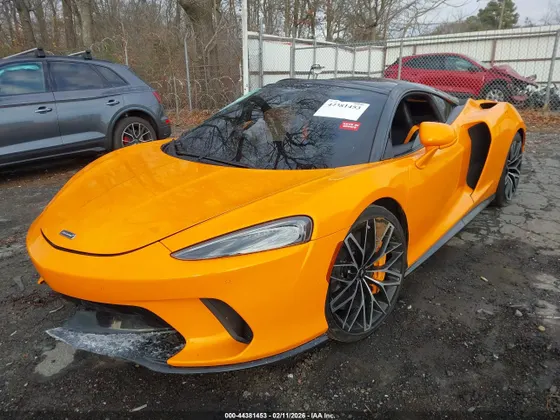 2023 McLaren GT