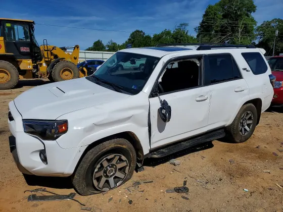 2024 Toyota 4Runner TRD Off Road Premium
