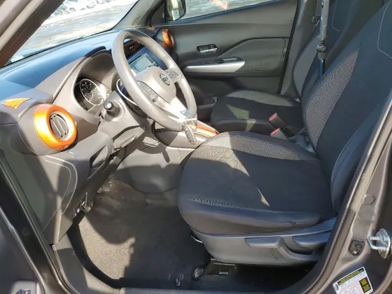 2019 Nissan Kicks SV