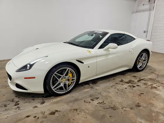 2015 Ferrari California T