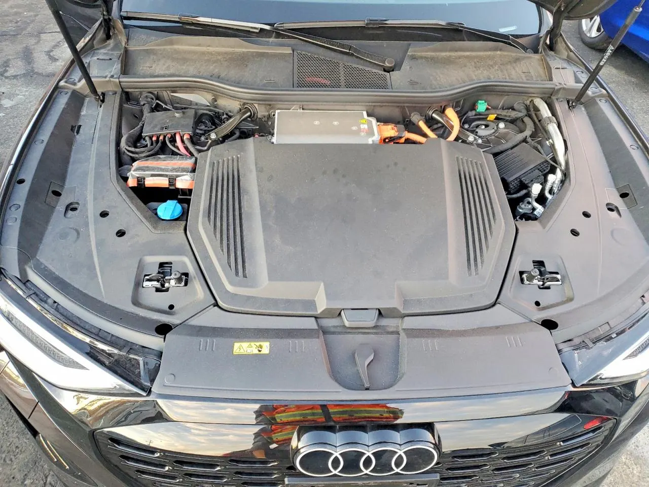 2024 Audi Q8 e-tron Sportback S line Premium Plus