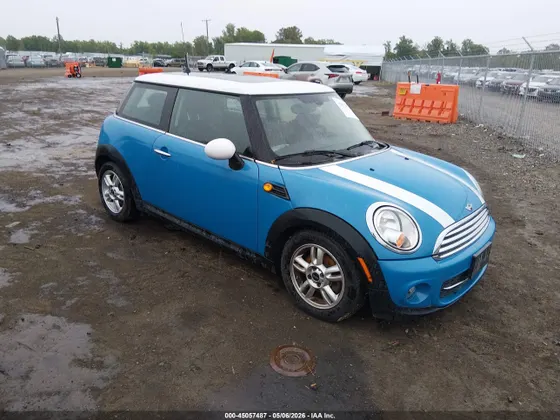 2013 MINI Cooper Hardtop COOPER