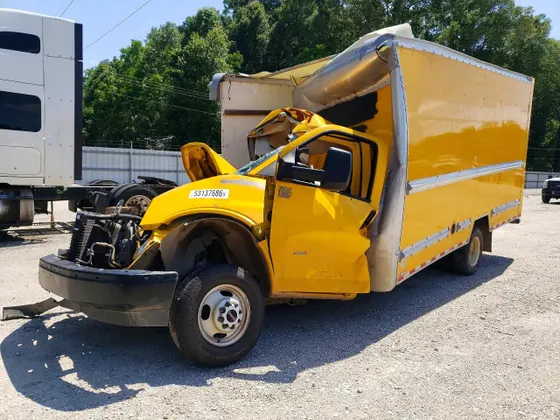 2022 GMC Savana Commercial Cutaway SAVANA