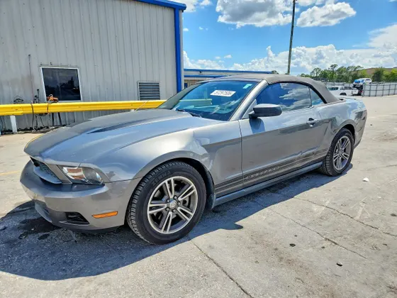 2011 Ford Mustang V6