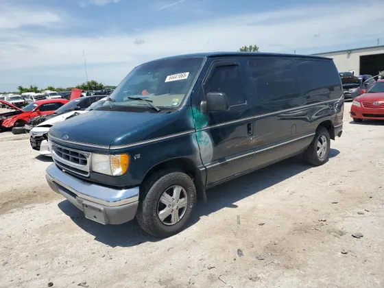 1998 Ford Econoline Wagon XL